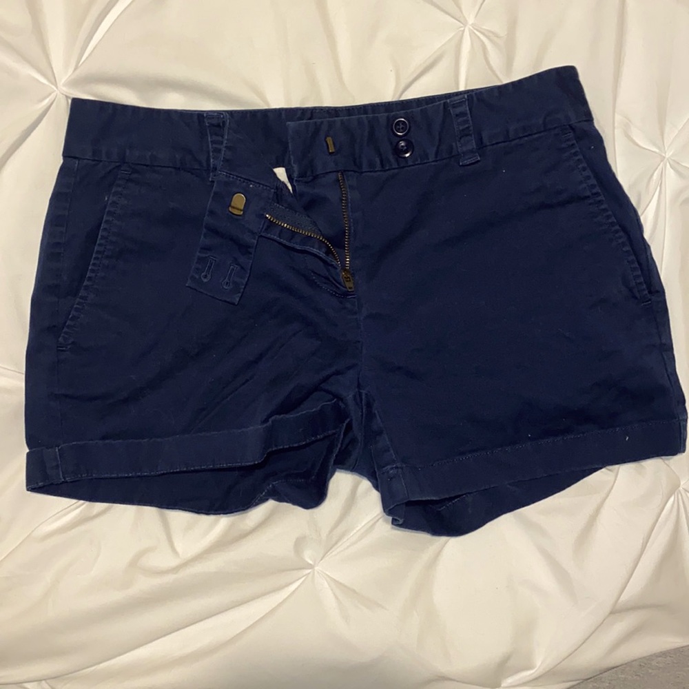 Vineyard vine women’s shorts. Size